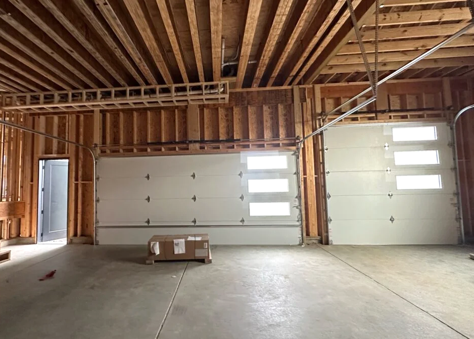 Newly installed modern garage door highlighting high-quality materials, perfect for garage door replacement in Gahanna, Ohio.